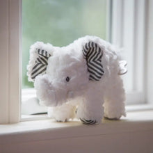 Load image into Gallery viewer, Afrique Elephant Musical
