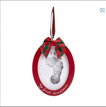 Load image into Gallery viewer, Baby prints holiday photo