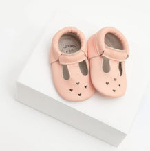Load image into Gallery viewer, Desert rose mary jane size 3-6 months