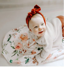 Load image into Gallery viewer, Premium baby and toddler blanket-peach floral