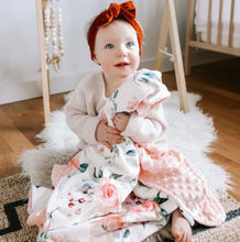 Load image into Gallery viewer, Premium baby and toddler blanket-peach floral