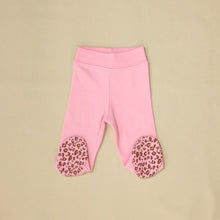 Load image into Gallery viewer, Take me home layette set long sleeve girl prints- pink cheetah