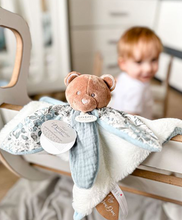 Load image into Gallery viewer, Blue BEAR comforter with petals - BOH'AIME