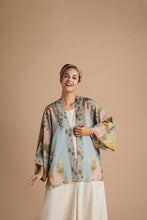 Load image into Gallery viewer, Trainigng Wisteria Kimono jacket-ice