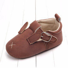 Load image into Gallery viewer, Annie &amp; Charles® leather crawling shoes (Brown Rabbit)
