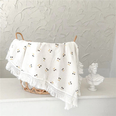 Annie & Charles® patterned muslin blanket (Cherries 2)