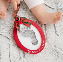 Load image into Gallery viewer, Baby prints holiday photo
