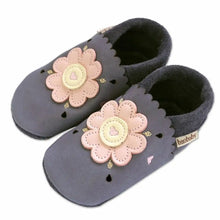 Load image into Gallery viewer, Baobaby Soft Sole Baby Shoes, Classics, Daisy
