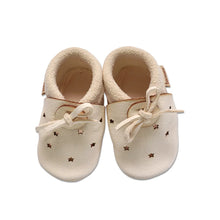 Load image into Gallery viewer, Baobaby soft baby shoes, Stars white
