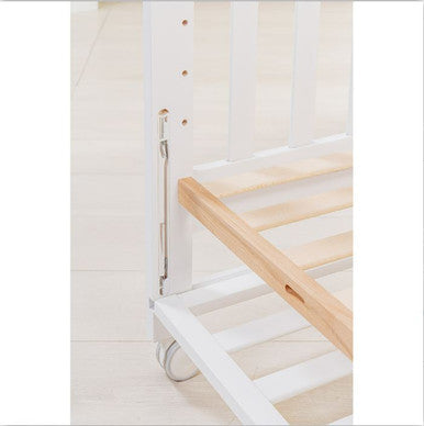 Lella light cosleeping bed cradle in wood