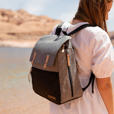 META BACKPACK IN GRAPHITE/BLACK - PETUNIA PICKLE BOTTOM