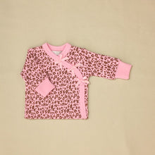 Load image into Gallery viewer, Take me home layette set long sleeve girl prints- pink cheetah
