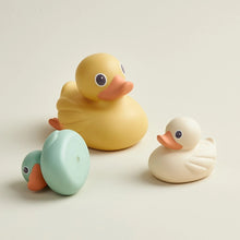 Load image into Gallery viewer, Itzy Ducky Family™ - Bath + Water Table Toys
