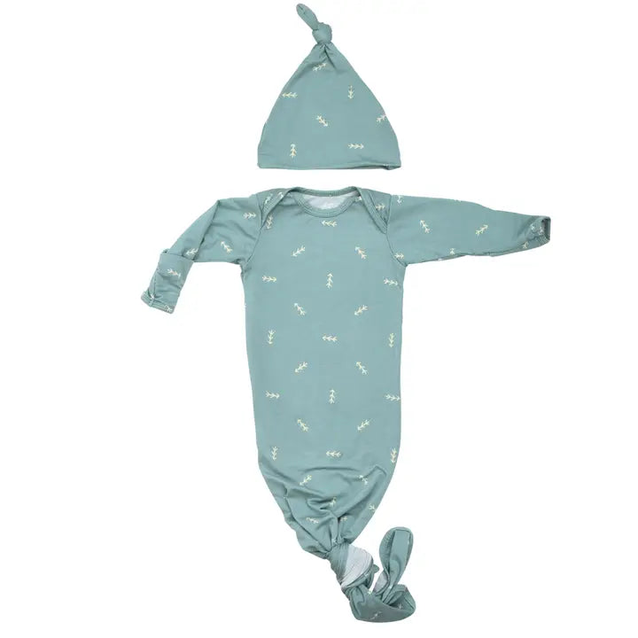 Three little tots- Arrow Print Knotted Newborn Baby Gown Pajamas with Hat