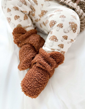 Load image into Gallery viewer, Sherpa Snap Booties Ginger
