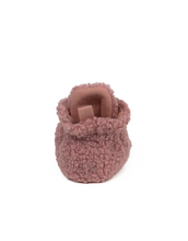 Load image into Gallery viewer, Sherpa Snap Booties Light Pink
