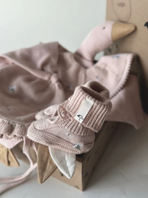 Load image into Gallery viewer, Saga Copenhagen Baby Booties - Mellow rose
