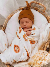 Load image into Gallery viewer, Snuggle Honey Organic muslin wrap

