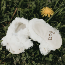 Load image into Gallery viewer, Bunnie by the Bay -Kiddo booties
