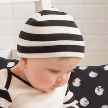 Load image into Gallery viewer, Baby Hat Black Stripes
